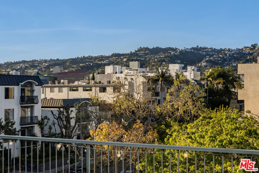 108 S Croft Ave Unit: 103