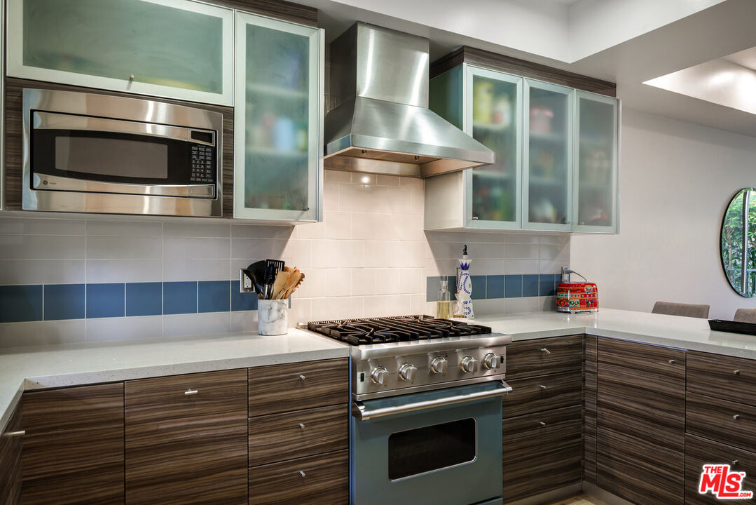 108 S Croft Ave Unit: 103