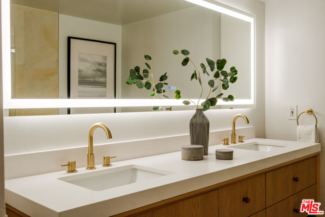 10701 Wilshire Blvd Unit: 306