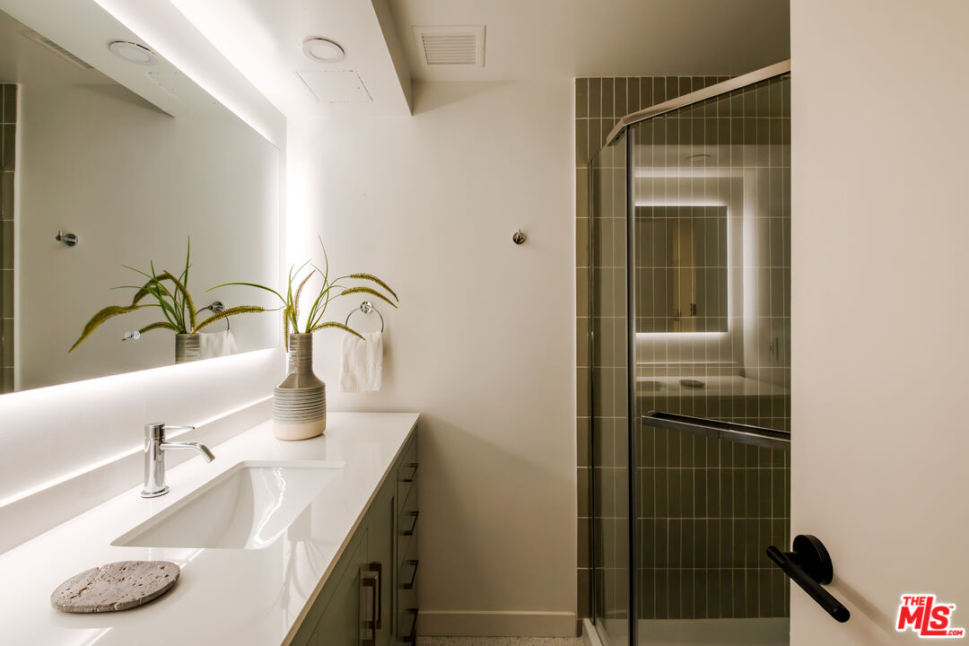 10701 Wilshire Blvd Unit: 306