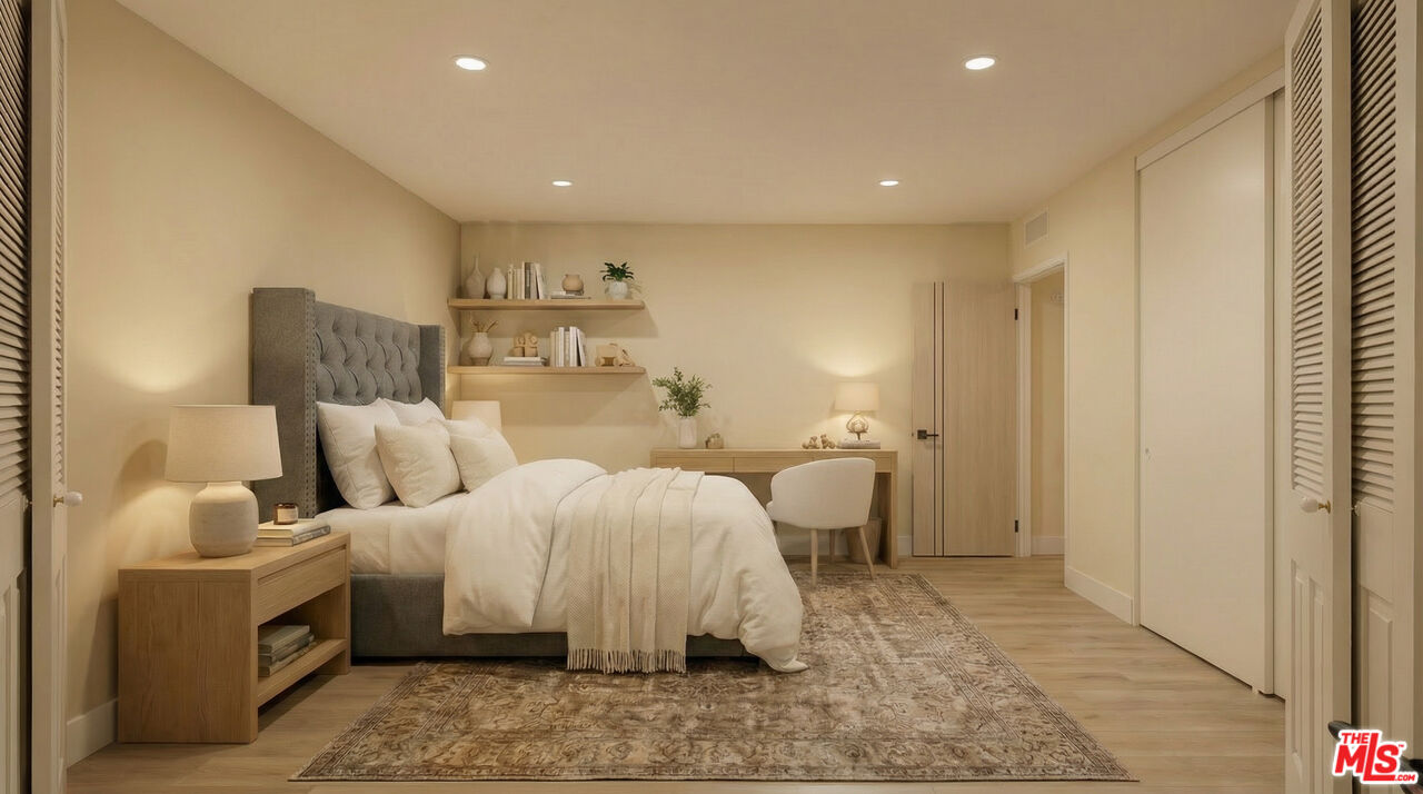 2385 Roscomare Rd Unit: D17