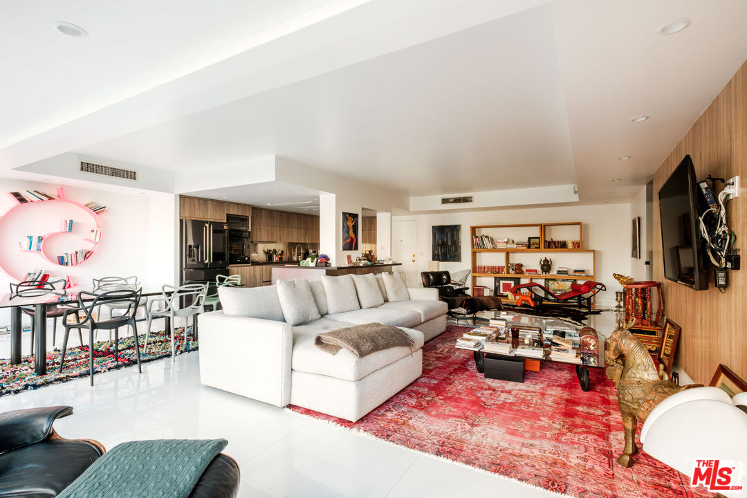 10450 Wilshire Blvd Unit: 2G