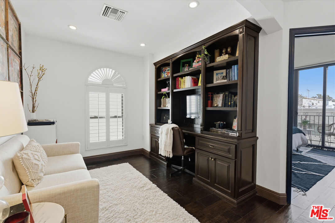 500 N Orlando Ave Unit: 104