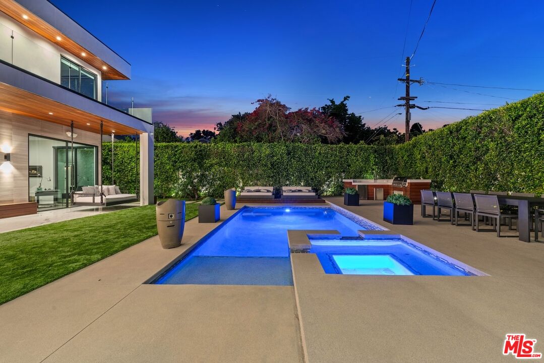 4049 Coldwater Canyon Ave