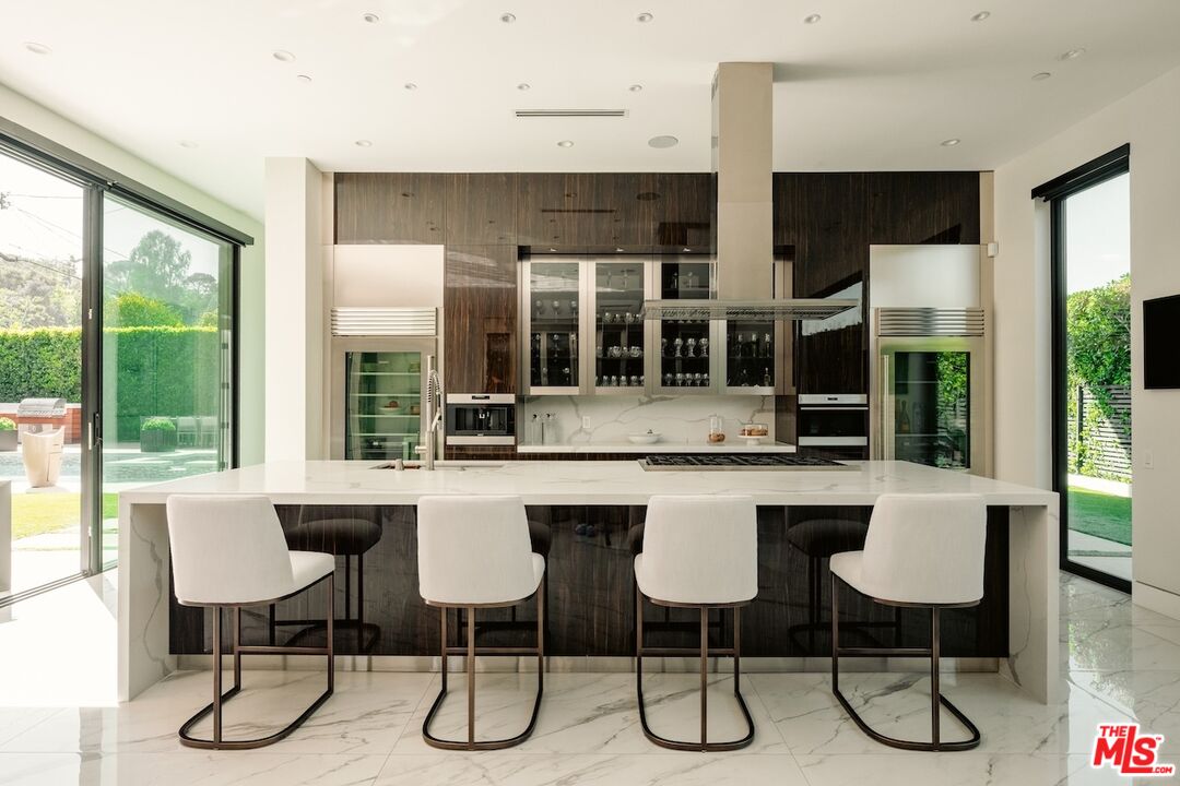 4049 Coldwater Canyon Ave