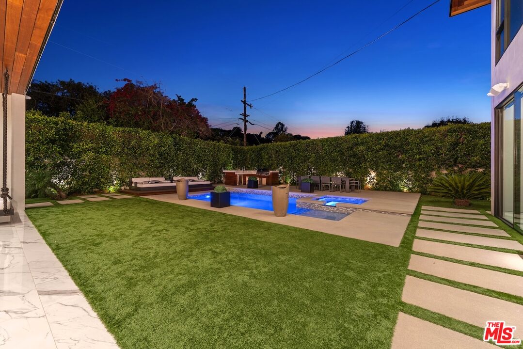 4049 Coldwater Canyon Ave