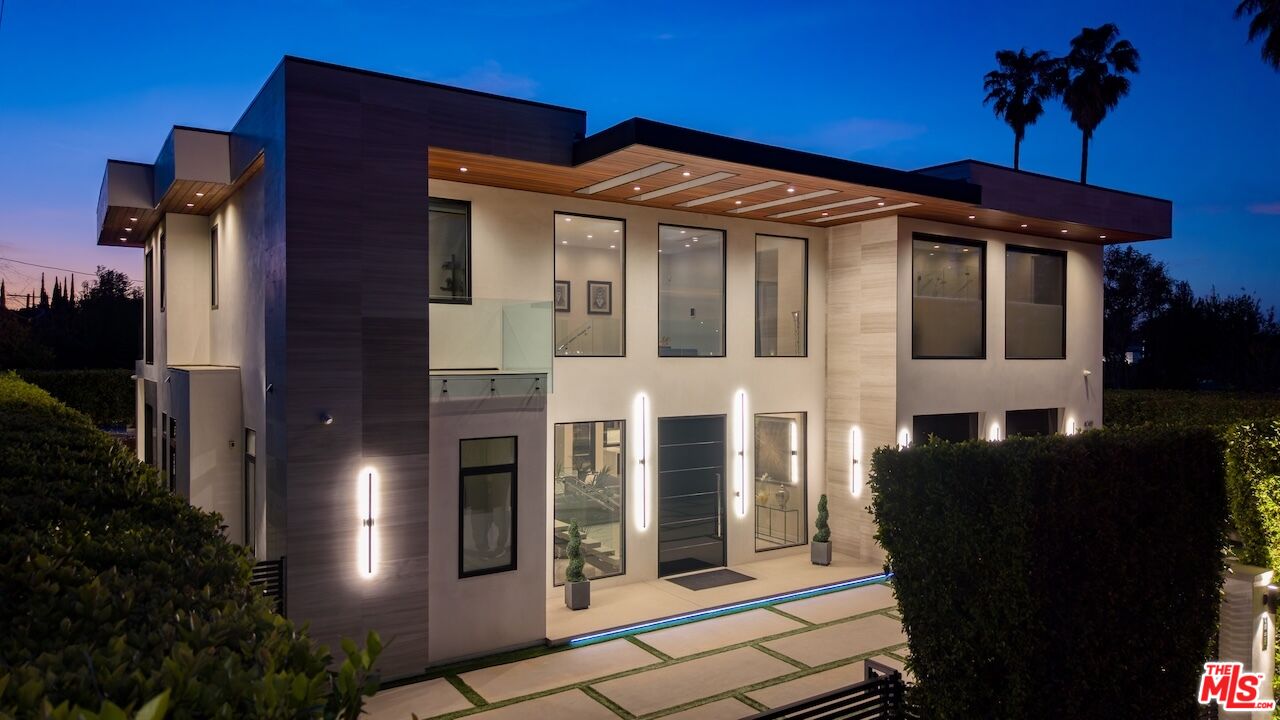 4049 Coldwater Canyon Ave