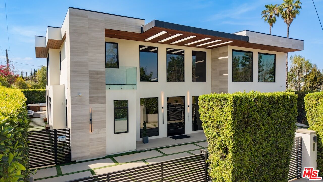 4049 Coldwater Canyon Ave