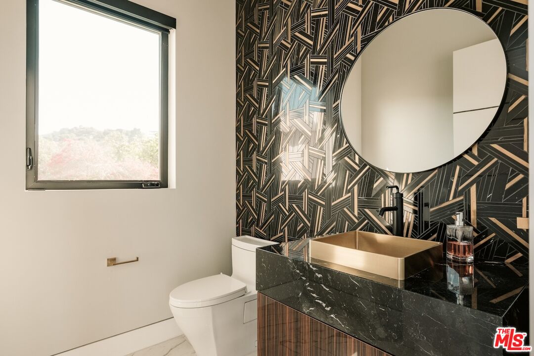 4049 Coldwater Canyon Ave