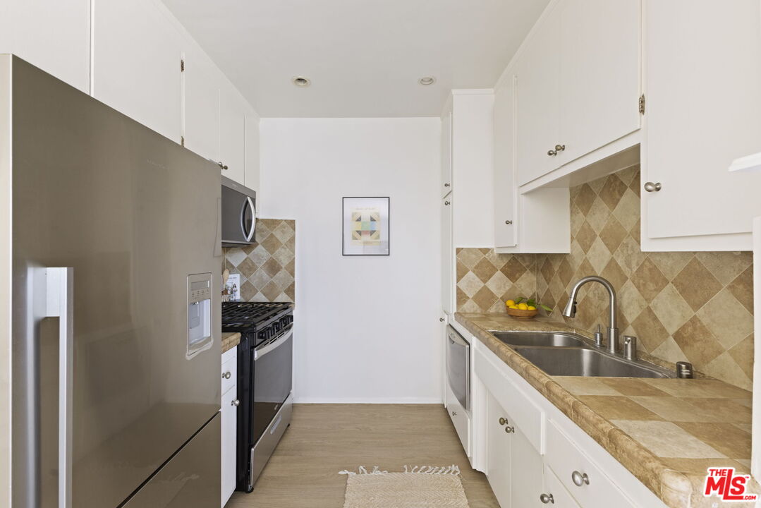 1659 Franklin St Unit: 6