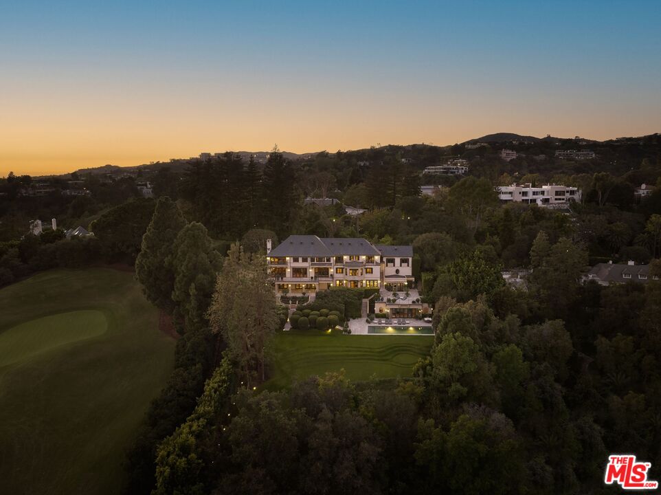 10790 Bellagio Rd