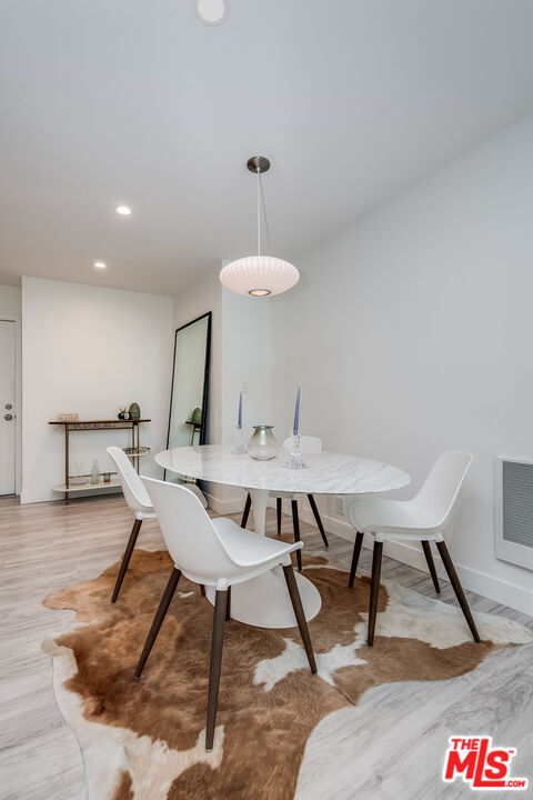 16 Quarterdeck St Unit: 102