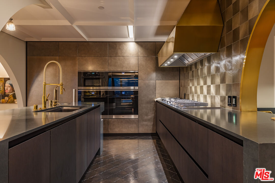 10727 Wilshire Blvd Unit: 1805