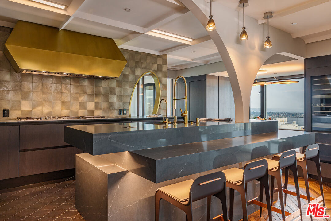 10727 Wilshire Blvd Unit: 1805