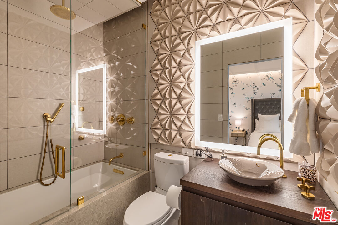 10727 Wilshire Blvd Unit: 1805