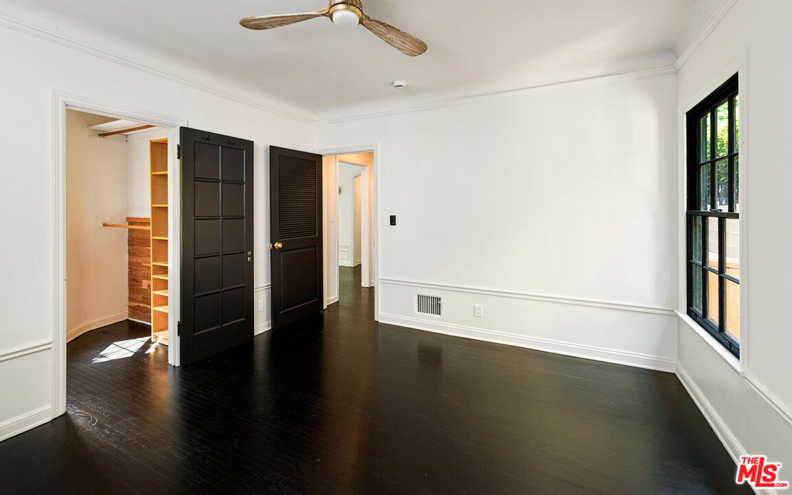 1954 Hillcrest Rd Unit: 8
