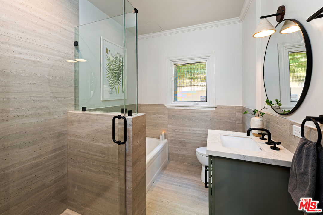 1954 Hillcrest Rd Unit: 8
