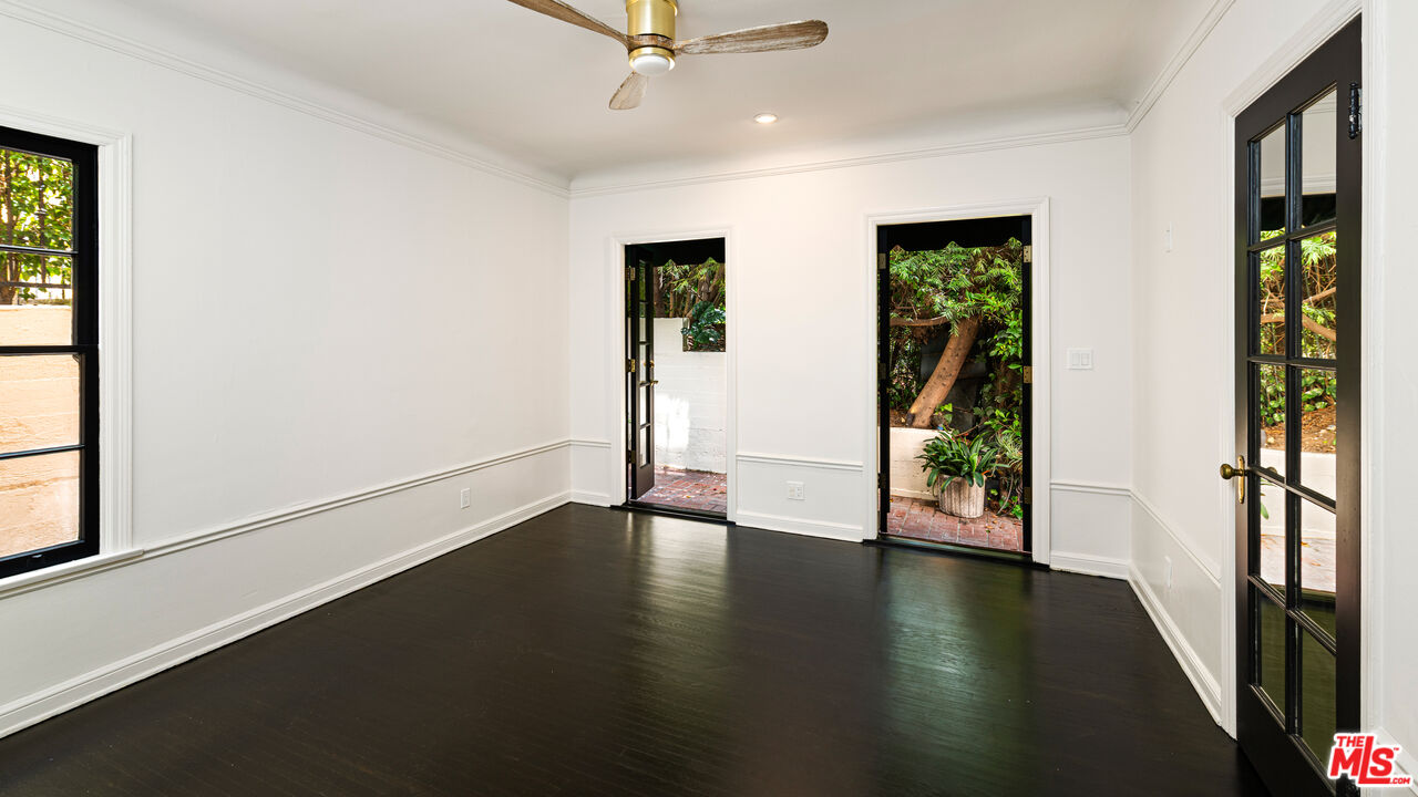1954 Hillcrest Rd Unit: 8
