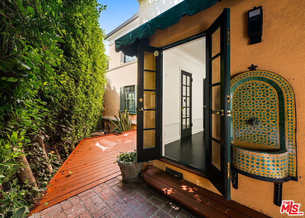 1954 Hillcrest Rd Unit: 8