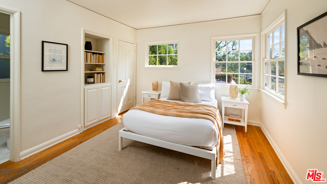 12166 Laurel Terrace Dr