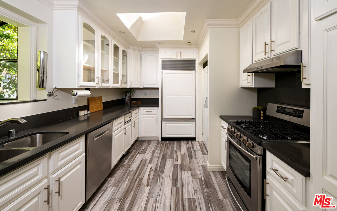 12166 Laurel Terrace Dr