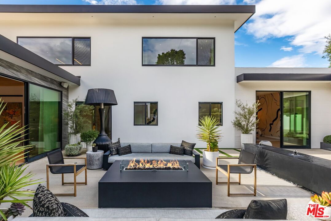 9455 Eden Dr