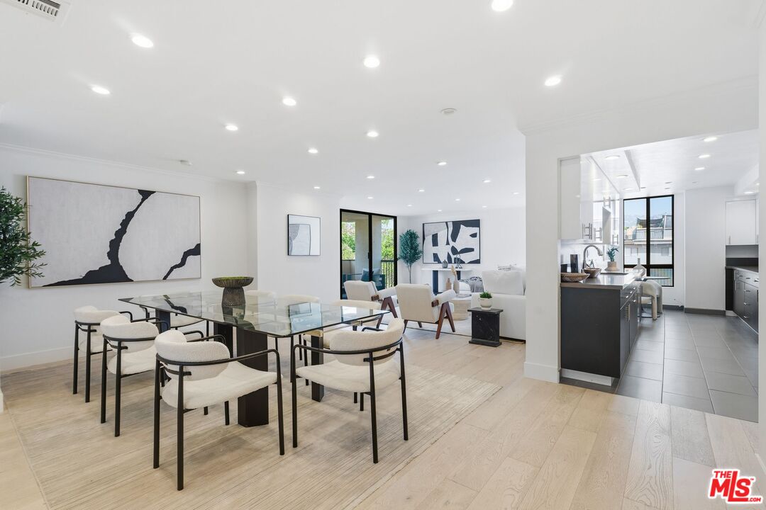 150 N Almont Dr Unit: 301