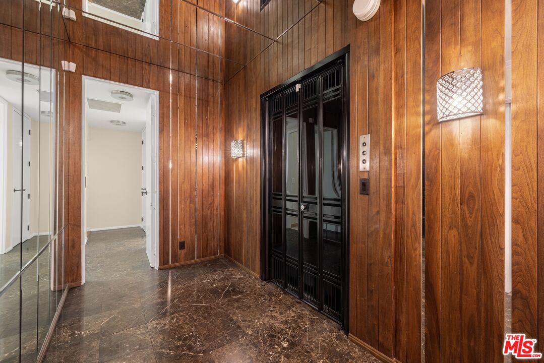 325 N Oakhurst Dr Unit: 501