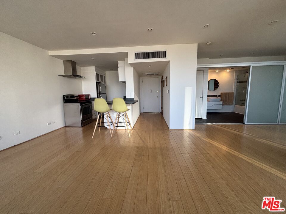 10501 Wilshire Blvd Unit: 2307