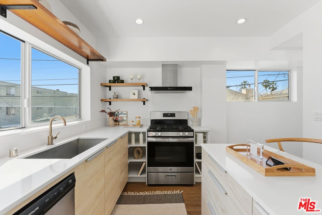 1244 14th St Unit: E