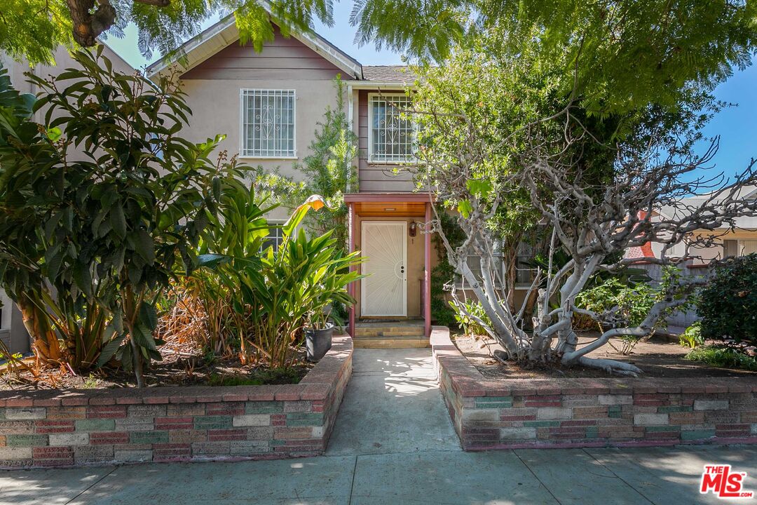 921 N Spaulding Ave Unit: 1