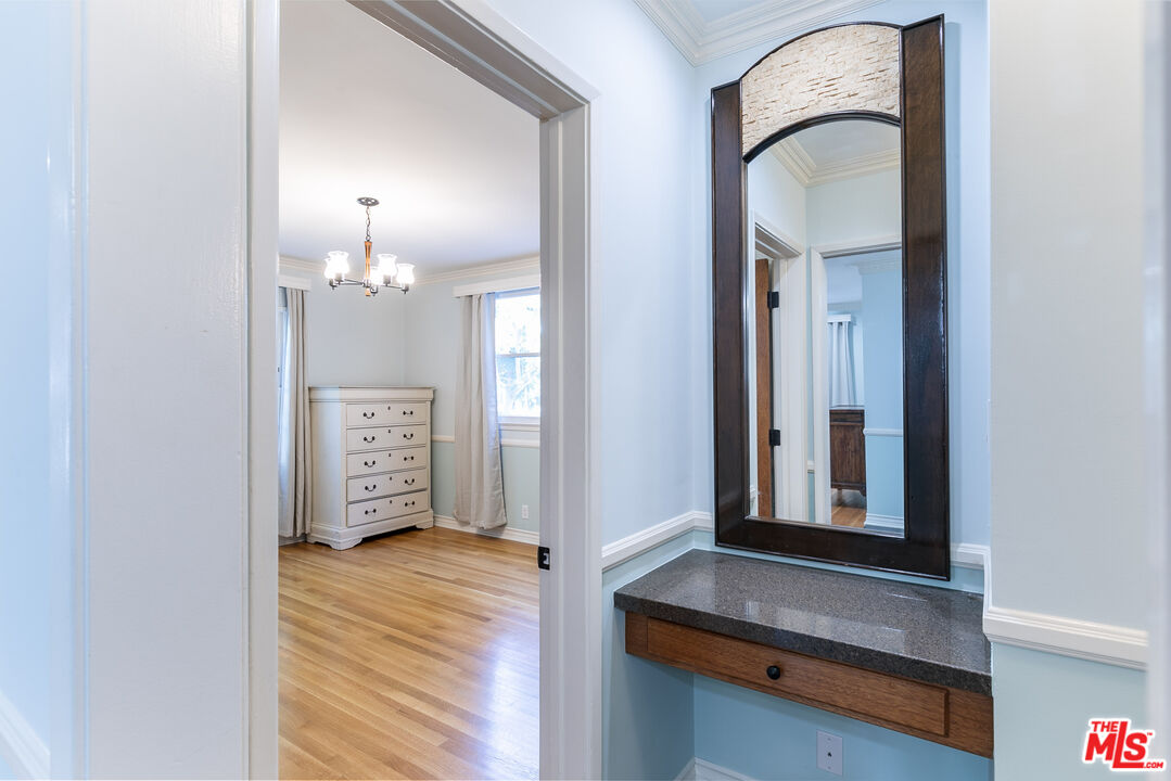 921 N Spaulding Ave Unit: 1