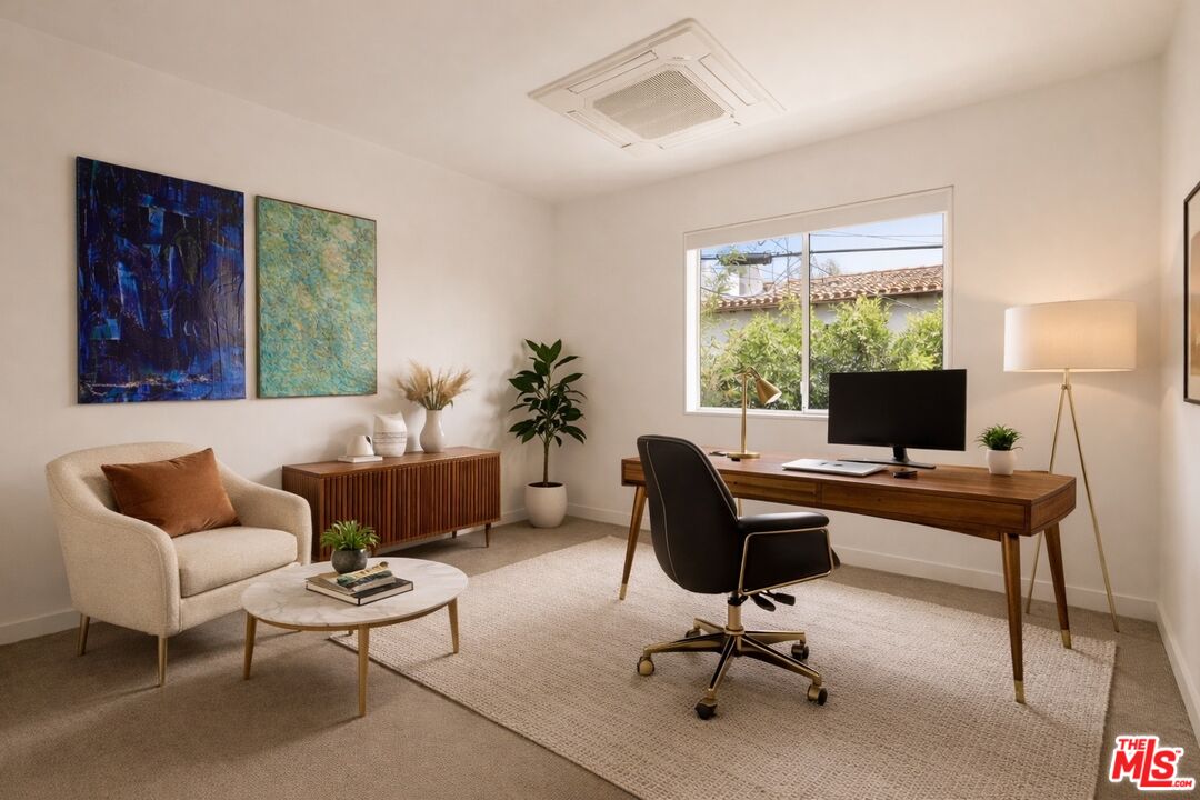 928 N Croft Ave Unit: 102