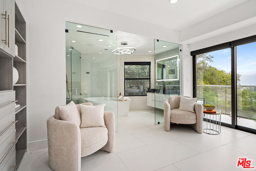 7141 Woodrow Wilson Dr