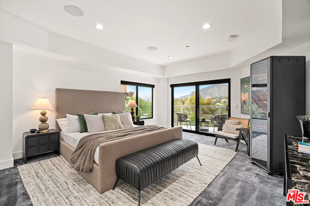 7141 Woodrow Wilson Dr