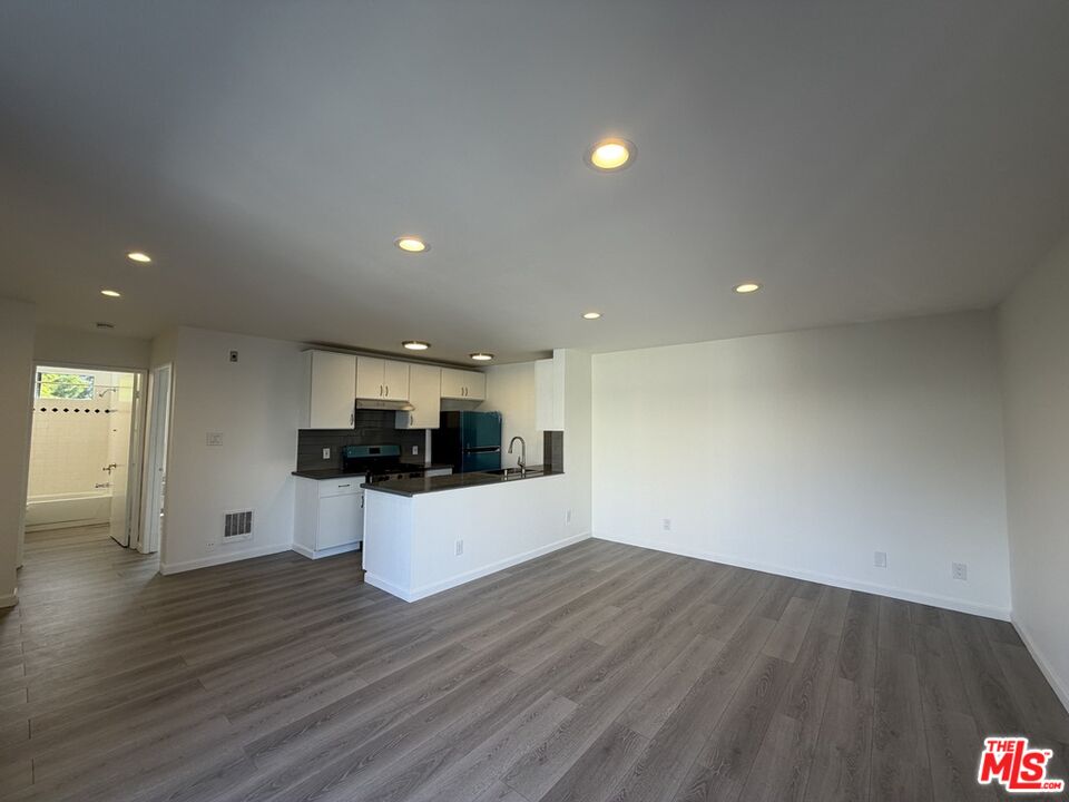 1531 N Detroit St Unit: 214