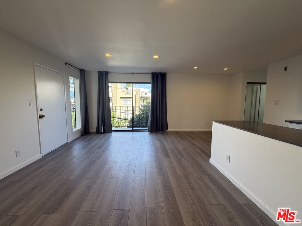 1531 N Detroit St Unit: 214