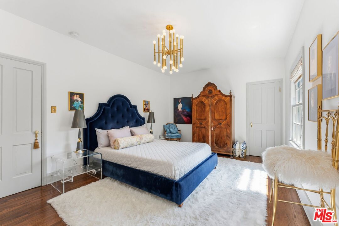 10966 Strathmore Dr Unit: 8