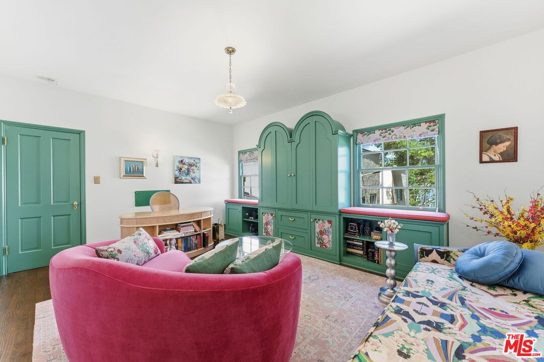 10966 Strathmore Dr Unit: 8