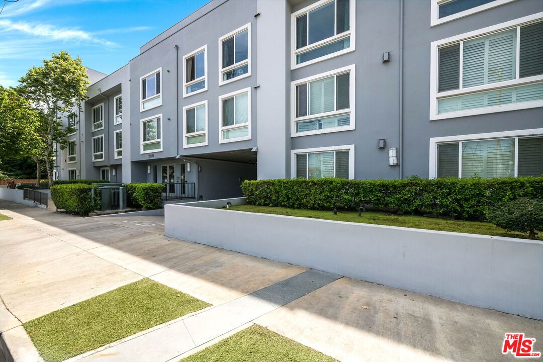 10878 Bloomfield St Unit: 406