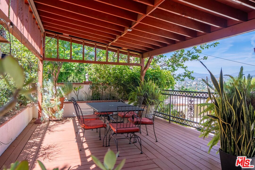 624 Redfield Ave