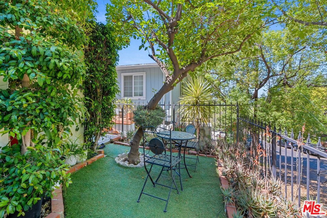 624 Redfield Ave