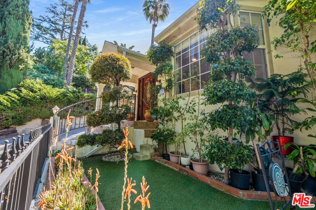 624 Redfield Ave
