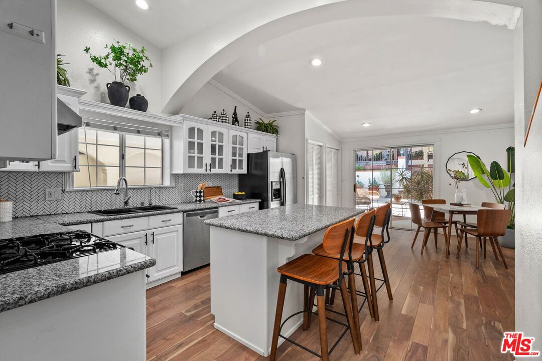 624 Redfield Ave