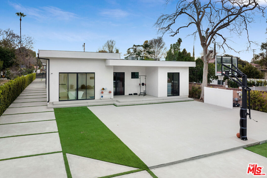 22931 Dolorosa St