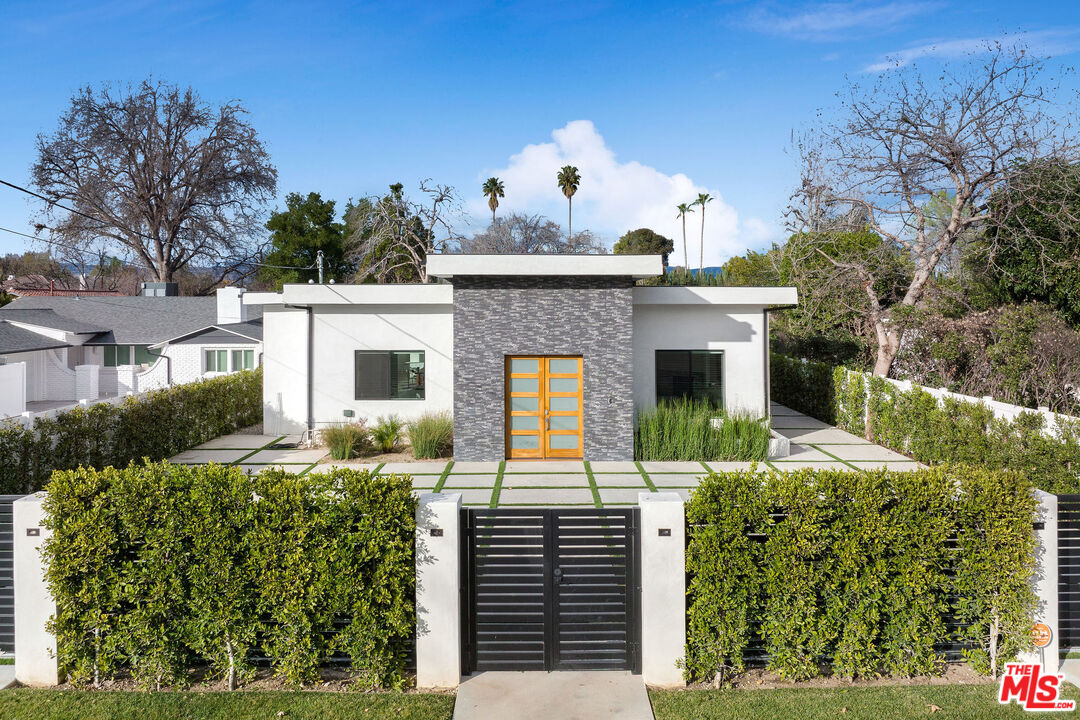22931 Dolorosa St