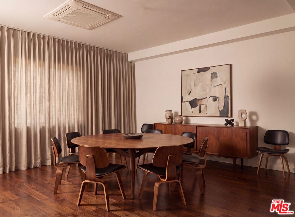 928 N Croft Ave Unit: 201