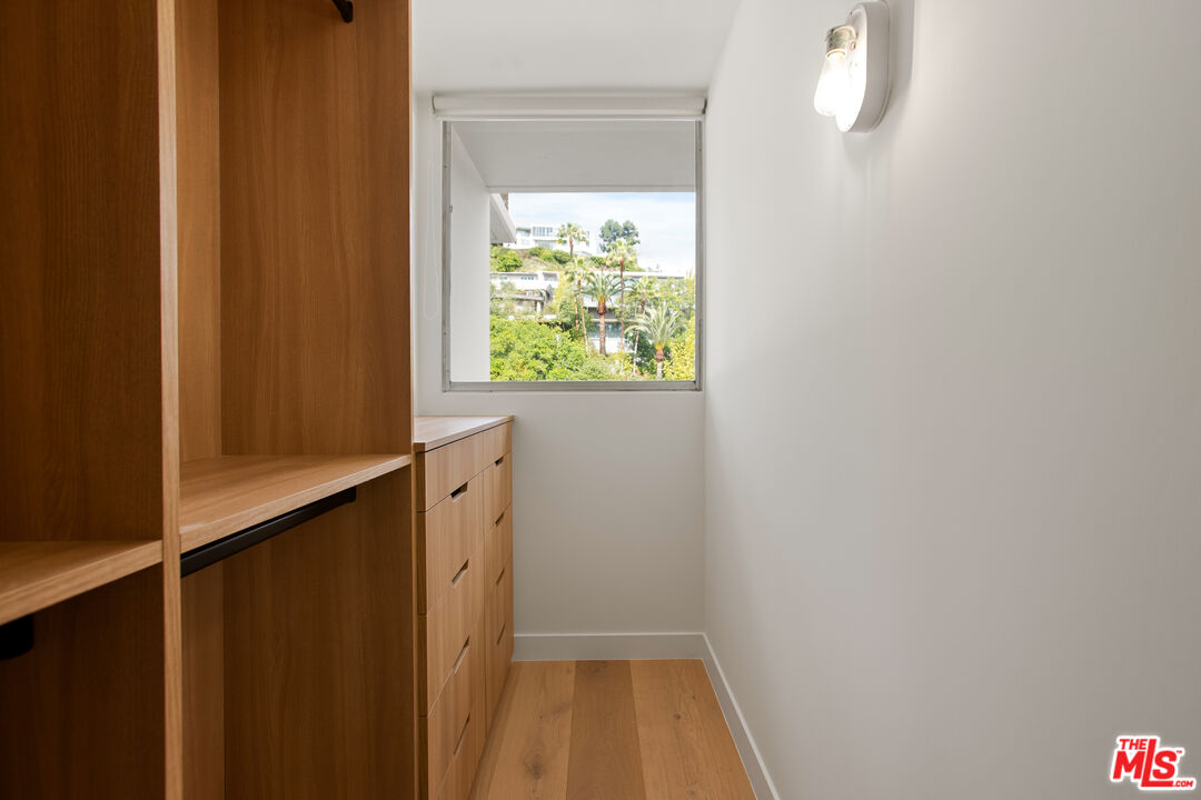 8787 Shoreham Dr Unit: 802