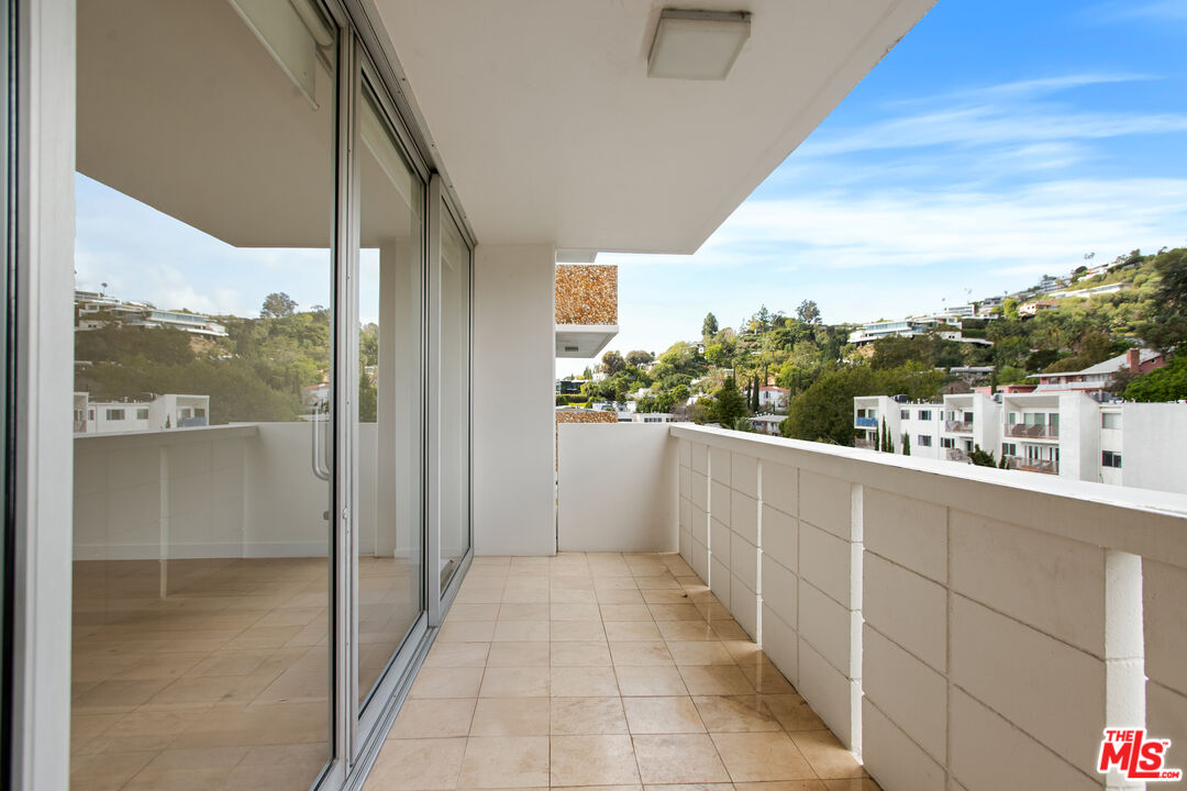 8787 Shoreham Dr Unit: 802