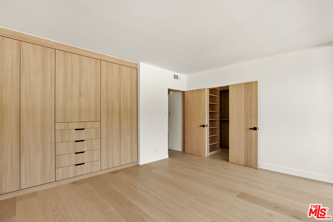 8787 Shoreham Dr Unit: 802